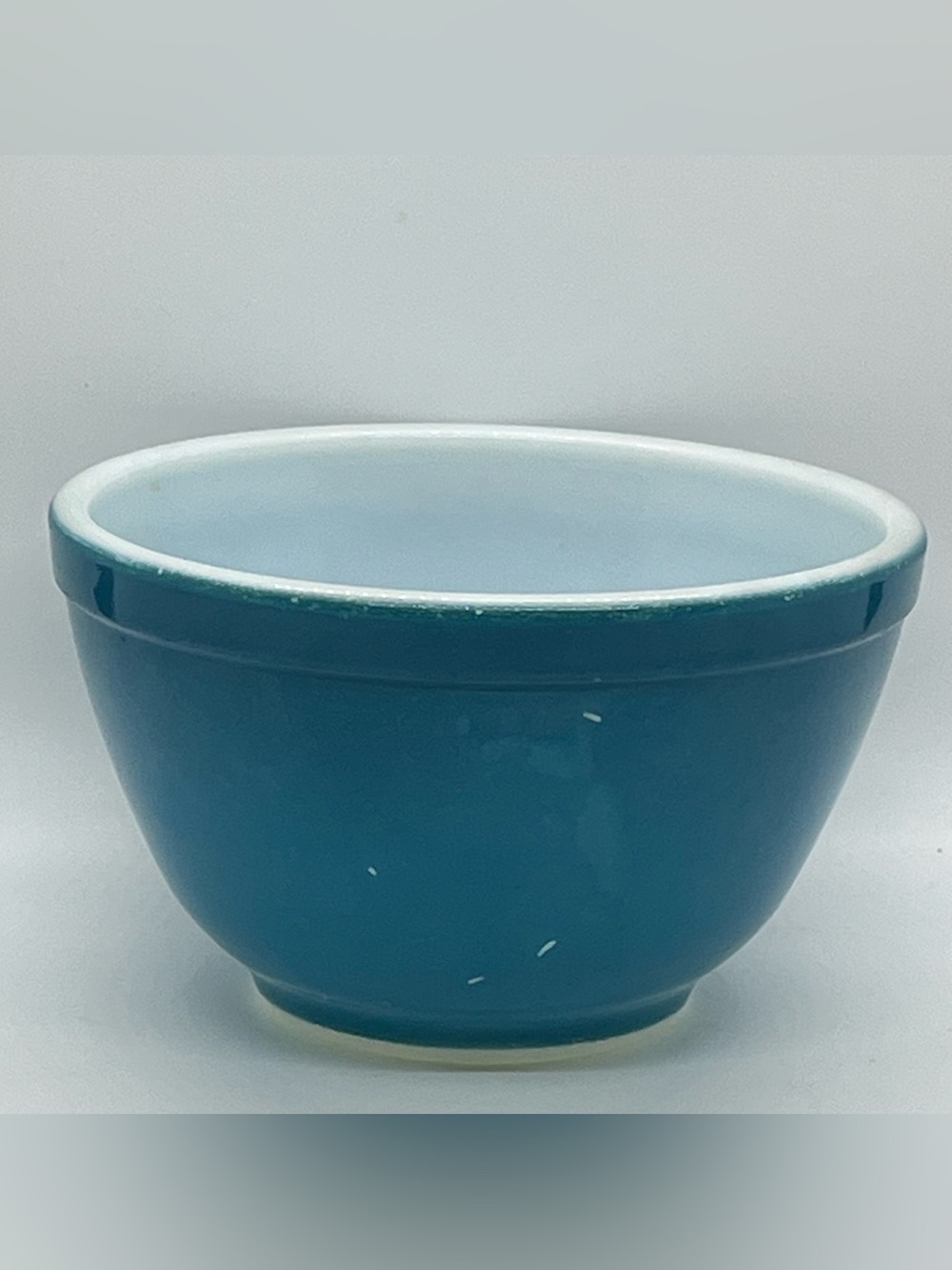 VTG PYREX Primary Colors Blue #401 1.5 pint Nesting Mixing Bowl Early Backstamp